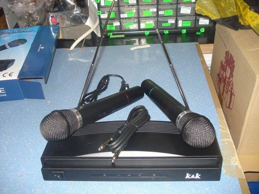 Мікрофон динамічний з базою - K & K AT-306 (2 мікрофона)